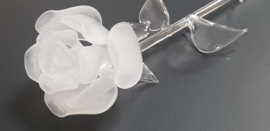 Glassculptuur Roos mondgeblazen van glas kleur wit 40cmL x 7 cmB