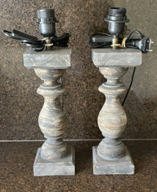 Balusterlamp hout grijs 32cm hoog