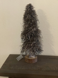 kerstboom van houten takken met goud