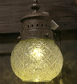 metalen lantaarn glas bruin