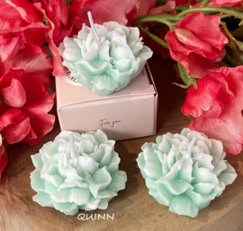 Flower candle mint
