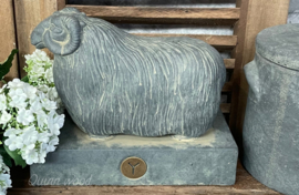 Brynxz statue sheep with horn majestic vintage