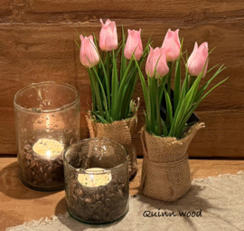 Kunst tulpjes in jute zakje