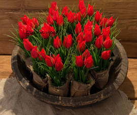 Kunst tulpjes in jute zakje