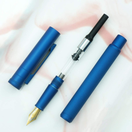HongDian # 1851 Vulpen  Licht Blauw  -  Fude Bent  Nib + Tin Box en Converter