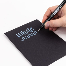 Tombow Brush Pen Fudenosuke Pastel Wit, voor o.a. Zwart en Donker Papier / Karton
