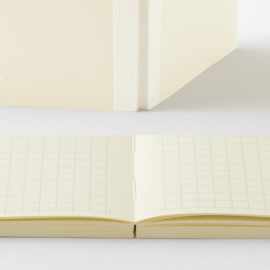 Midori MD Notebook A5, 5 mm Ruitjespapier – 88 Vellen / 176 Pagina'