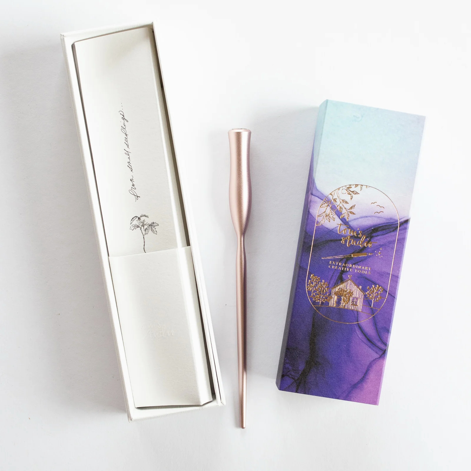 Tom's Studio Flourish Straight Calligraphy Nib Pen  Holder – Rose Gold + Leonardt G Nib