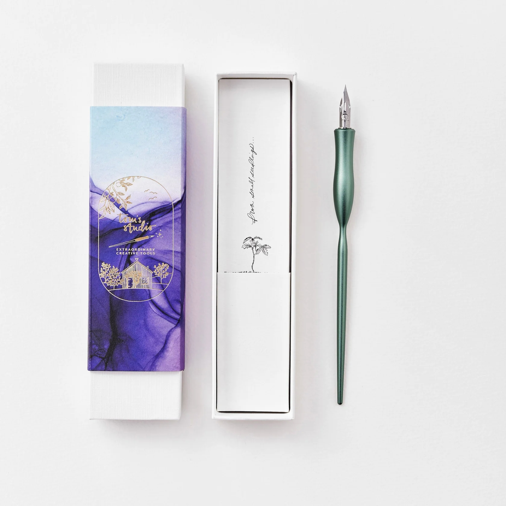 Tom's Studio Flourish Straight Calligraphy Nib Pen  Holder – Ivy + Leonardt G Nib