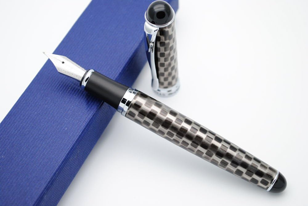 Jinhao # 750 Vulpen  - M Nib - Ruit - Checkered