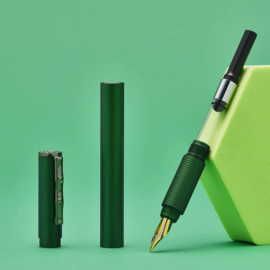 Hongdian H3 Green Aluminum Fountain Pen Extra Fine Nib, Screw Cap with Bamboo Shape Clip