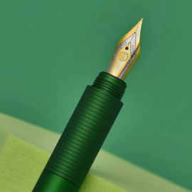 Hongdian H3 Green Aluminum Fountain Pen  Fine Nib, Screw Cap with Bamboo Shape Clip + Tin Box
