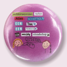 Art serie - Tekst art 'Girlfriend' buttons