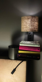 Uniek! Wandlamp Boekenhouder, usb en leeslamp in één. ( Bij 2 lampen, EUR20 korting)