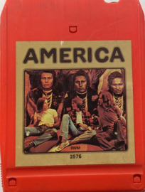 America - America - WB 8WM 2576