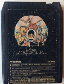 Queen – A Day At The Races -Elektra  ET-8101