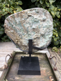 Amethist stalactiet cluster op standaard