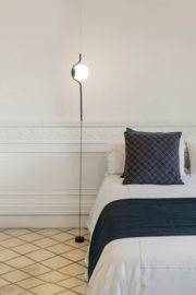 Faro vloer-hanglamp Le vita led, zwart met opaal glas