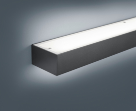 Helestra wandlamp Theia led, mat zwart met acryl glas 60 cm