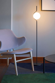 Faro vloerlamp Le vita led, zwart met opaal glas