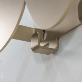 Spinder design + Eva van de Ven - TUMULO Medium Wandkapstok - Champagne