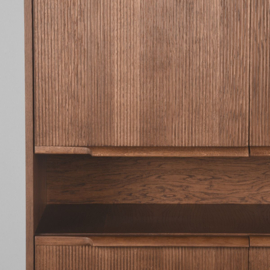 Label 51 hoge kast Jule, walnoot eiken