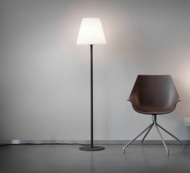 Helestra buiten vloerlamp Moris, graphit IP65