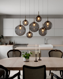 By Rydéns hanglamp Laura, 7-lichts met licht grijs glas