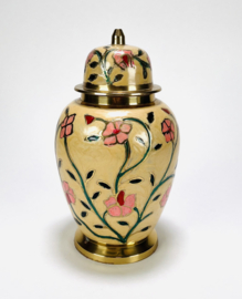 Urn