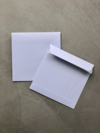 Witte envelop vierkant met plakstrip