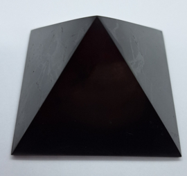 Shungite Piramide 1