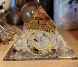 Orgonite Piramide - Maansteen