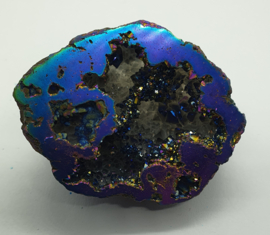 Titanium kwarts mini geode