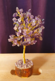 Amethyst Edelsteenboom op houten voet