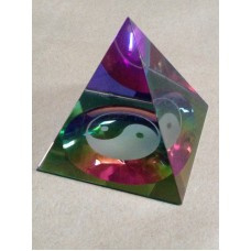 Feng Sui piramide Yin Yang 5x5 cm