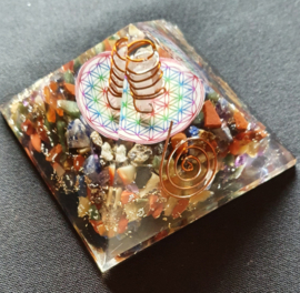 Orgonite Piramide -Multi color