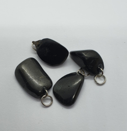 Shungite hangertje