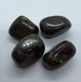 Drakenbloed  trommelsteen