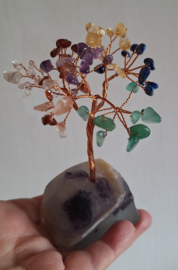 Chakra Edelsteenboom op fluoriet voet