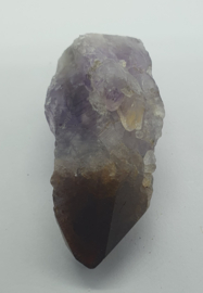 Amethyst  cluster point met cacoxenite - nr 2