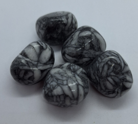 Pinolith trommelsteen