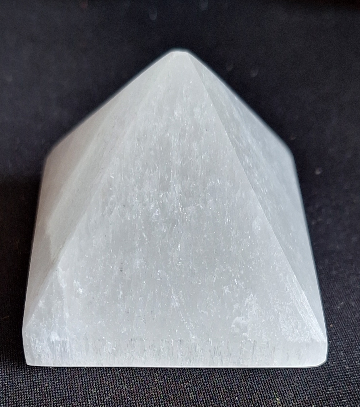 Seleniet - Satijnspaat piramide