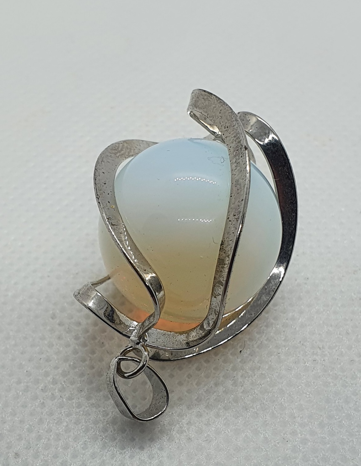 Opaliet spiraalhanger [synthetisch]