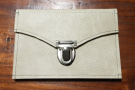 Portemonnee 2.0 (10,5 x 16 cm) beige met vleugje groen