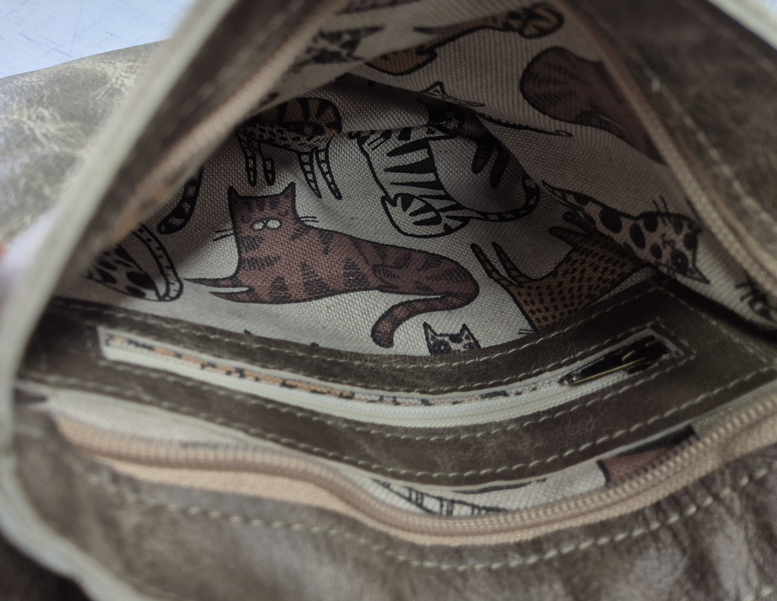 Heuptasje Model Eefje taupe/beige