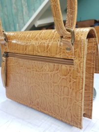Crossbody Model Loesje bruinoker reptielprint( rechte klep)