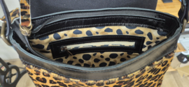 Crossbody  Model ZusZ S harige panterprint & zwart