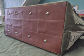 Plunje/ Post Tote Handtas XL Model Boet (30x60x25)