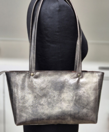 Model Fietje brons glossy leer