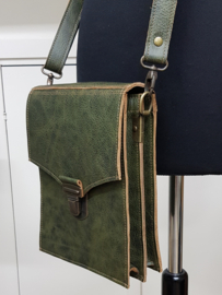 Crossbody Model Aart